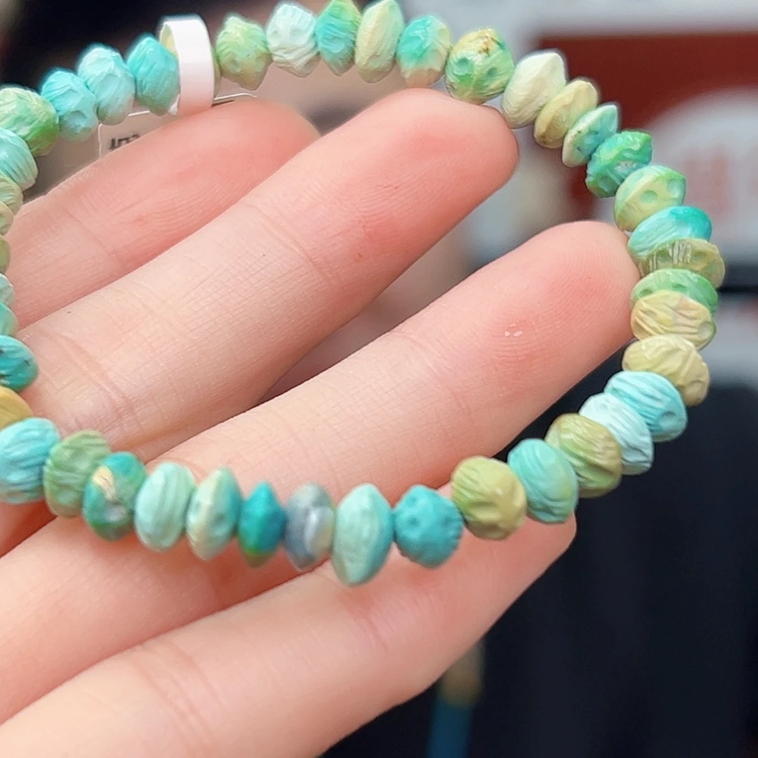 绿松石未镶嵌珠宝奇石