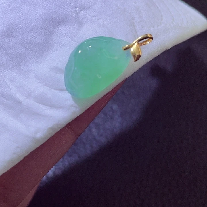 颈饰18K金镶嵌翡翠翡翠
