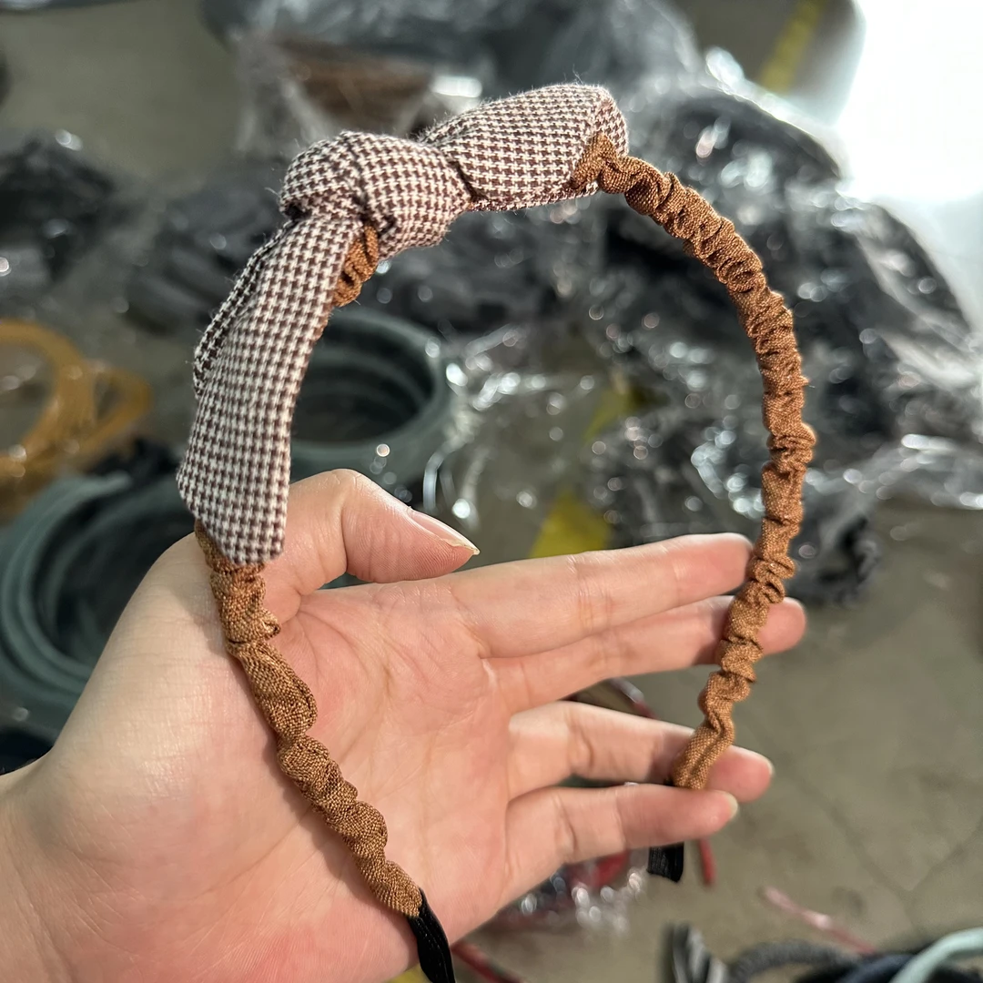 【严老板】咖色褶皱蝴蝶结发箍-lq