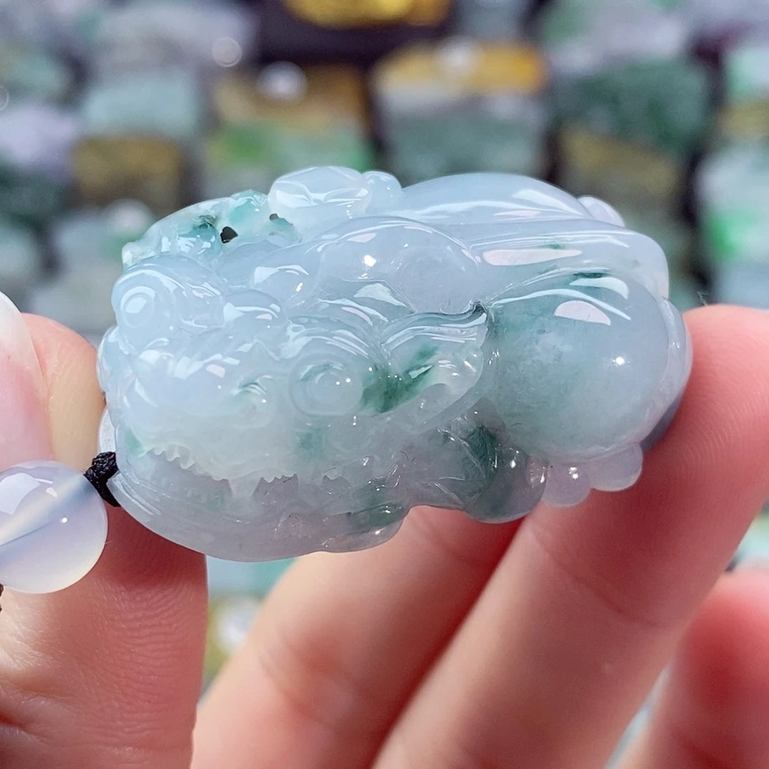 颈饰未镶嵌翡翠天然