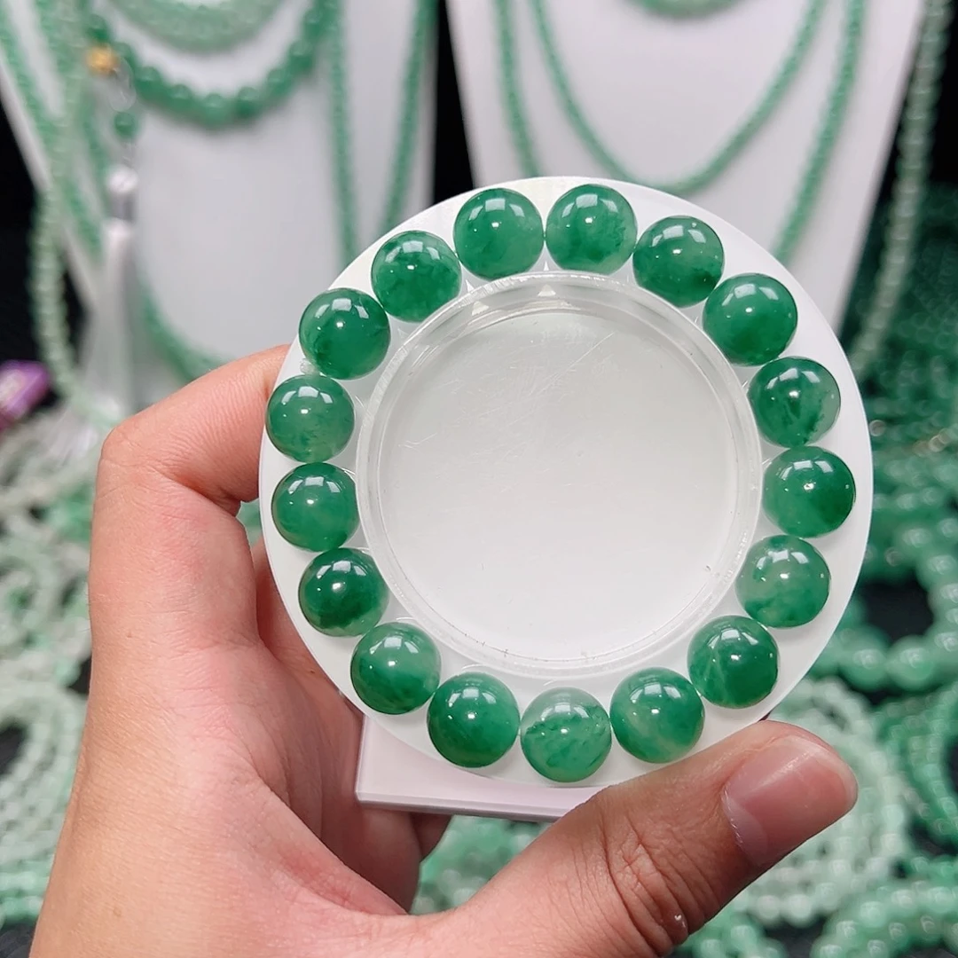 周***周石英质玉手串未镶嵌