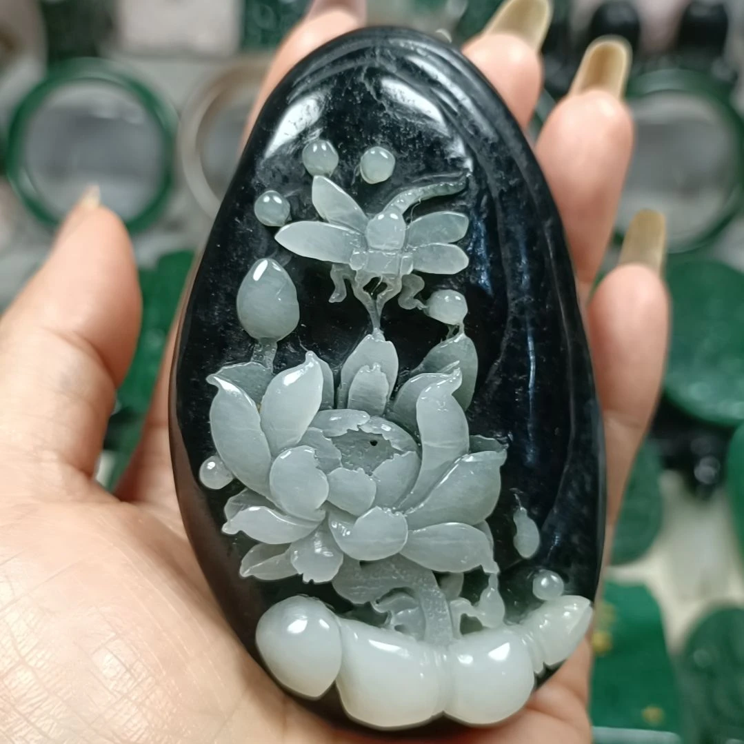 独山玉未镶嵌把玩