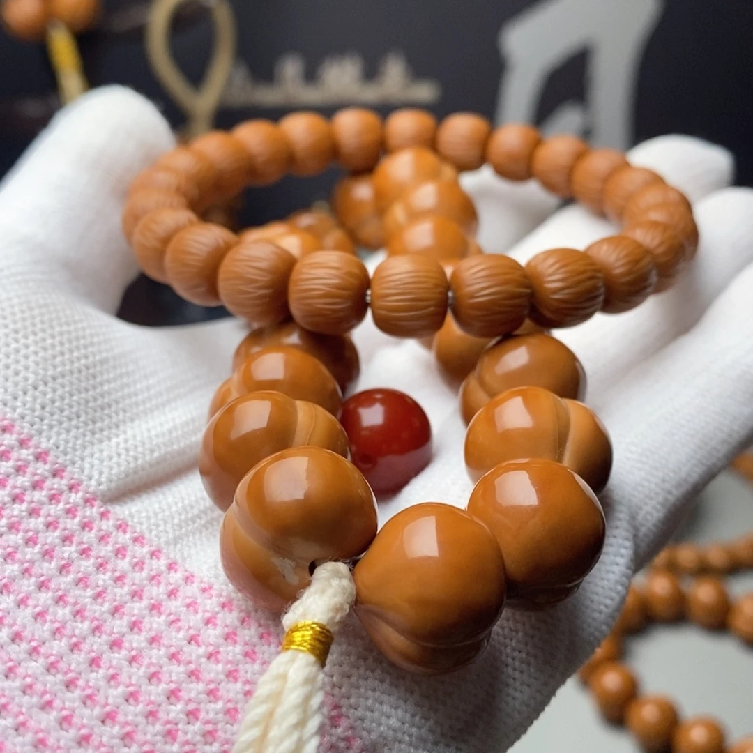 姚***凡吊坠猴头核桃屁桃