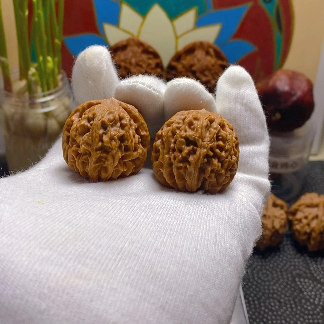 核桃边33肚36龙眼手捻