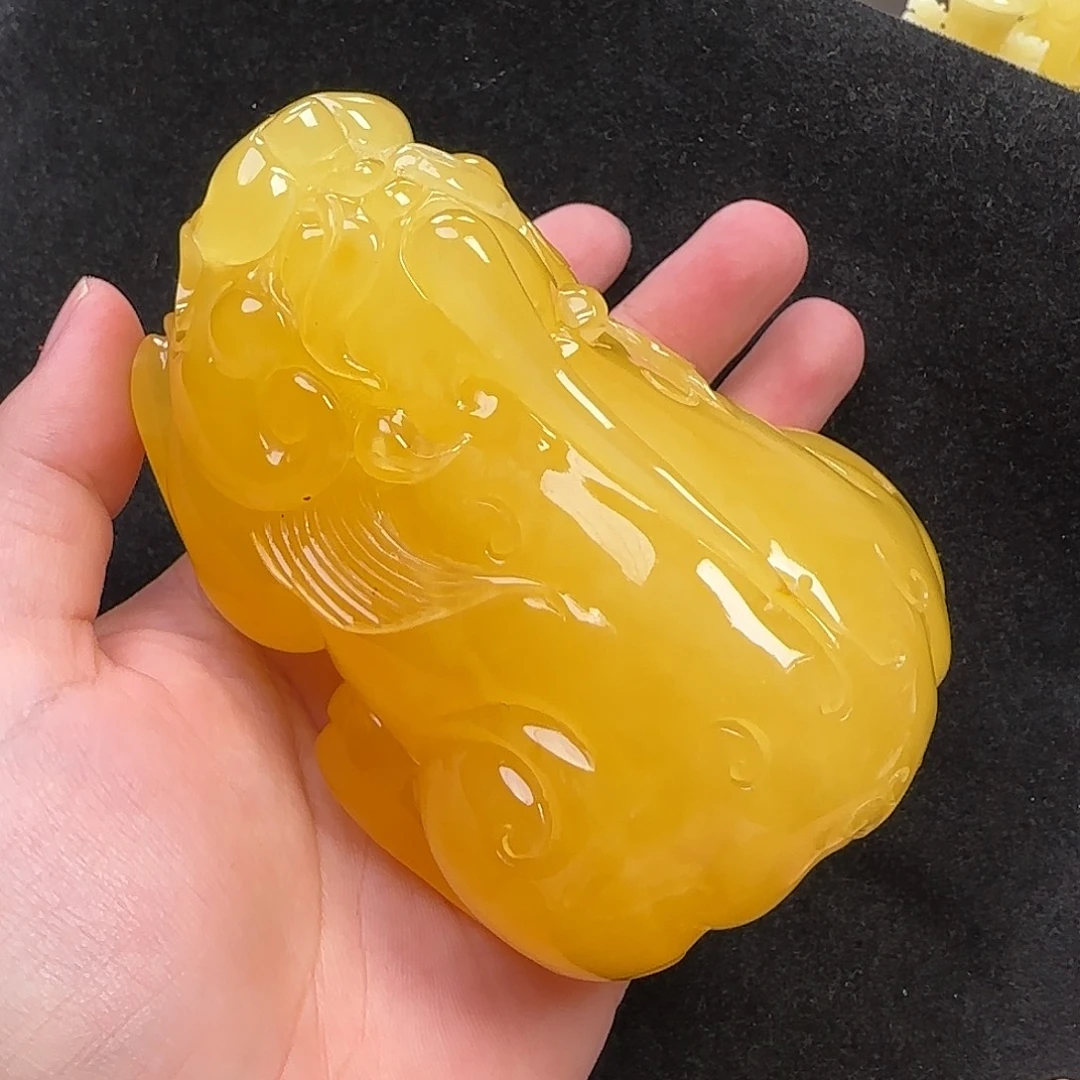 蜜蜡未镶嵌珠宝奇石