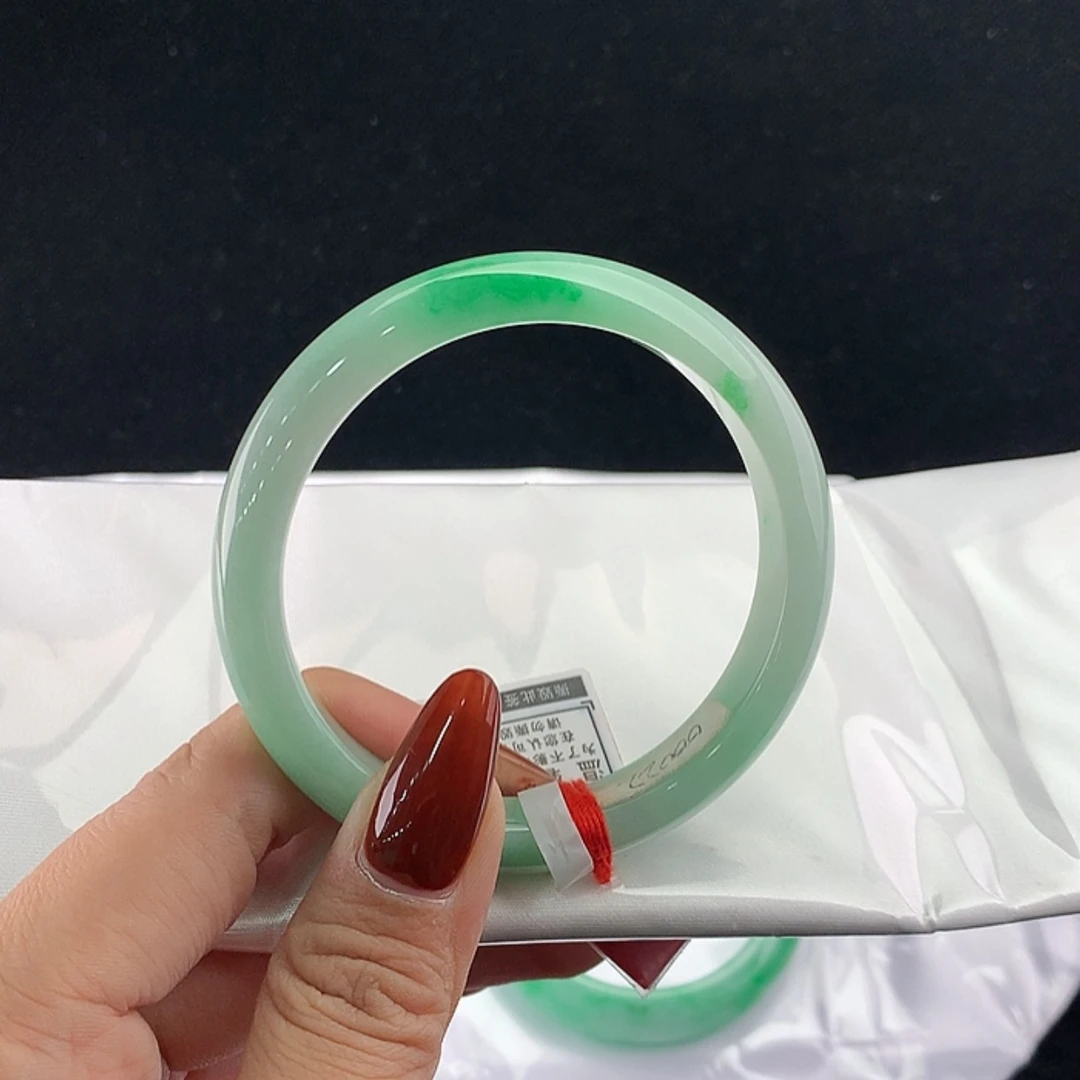 【闪购商品】未镶嵌手镯翡翠正58