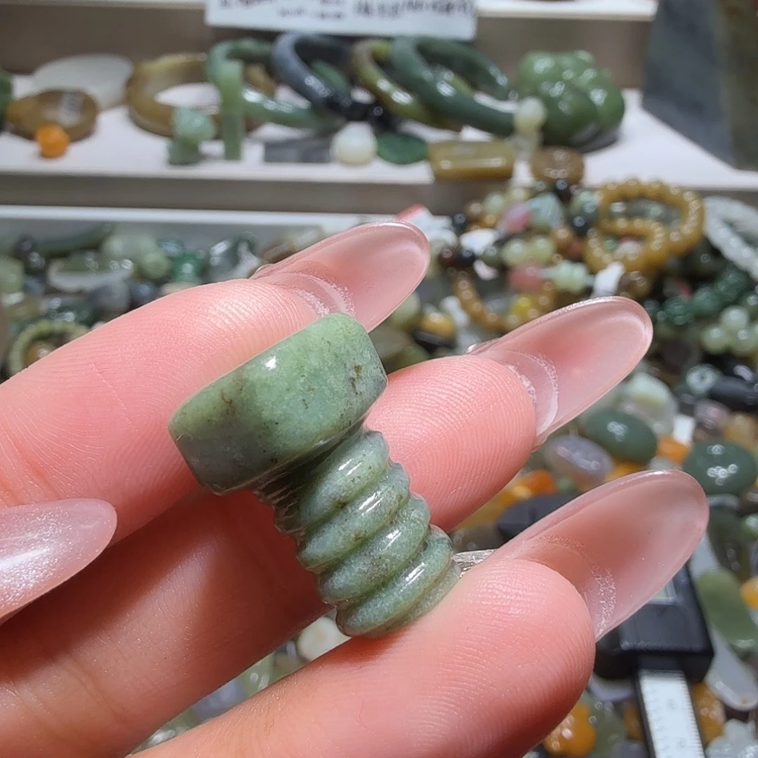 和田玉未镶嵌珠宝奇石