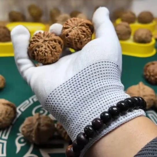 哈***终文玩核桃吊坠全品无修南疆石