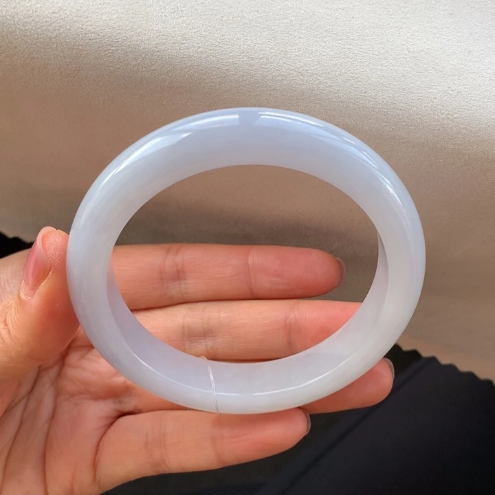 翡翠手镯未镶嵌翡翠手镯57