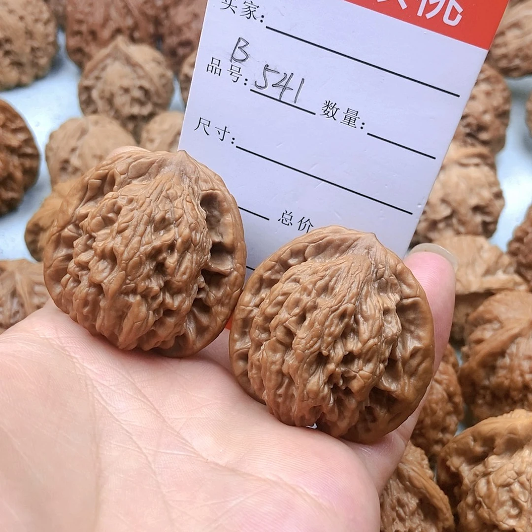 文玩核桃吊坠541号全品虎头40尺