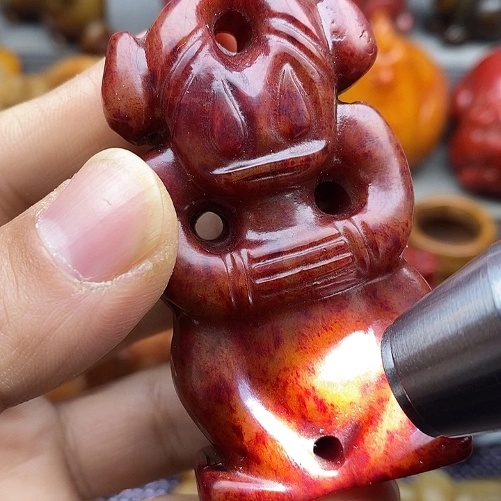 未镶嵌蛇纹石玉颈饰