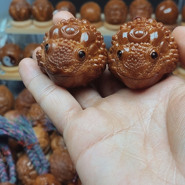 有***u手串/手链橄榄核金蟾