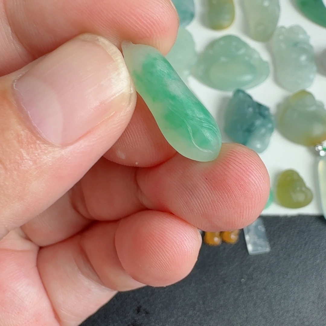 未镶嵌定制翡翠挂件