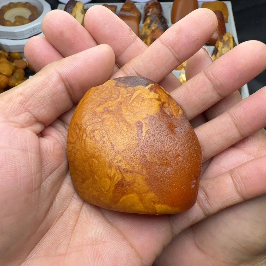 琥珀未镶嵌裸石天然蜜蜡