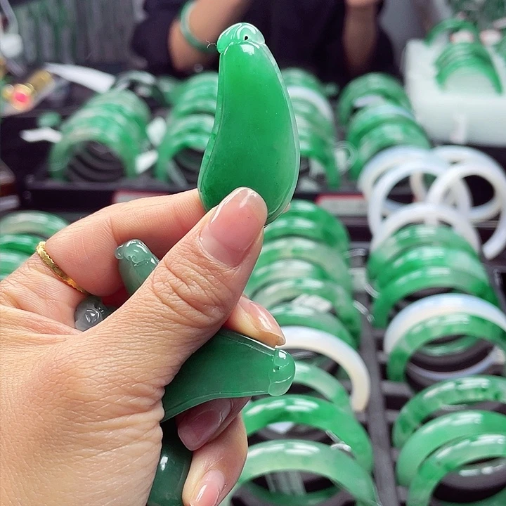 石英质玉未镶嵌项圈