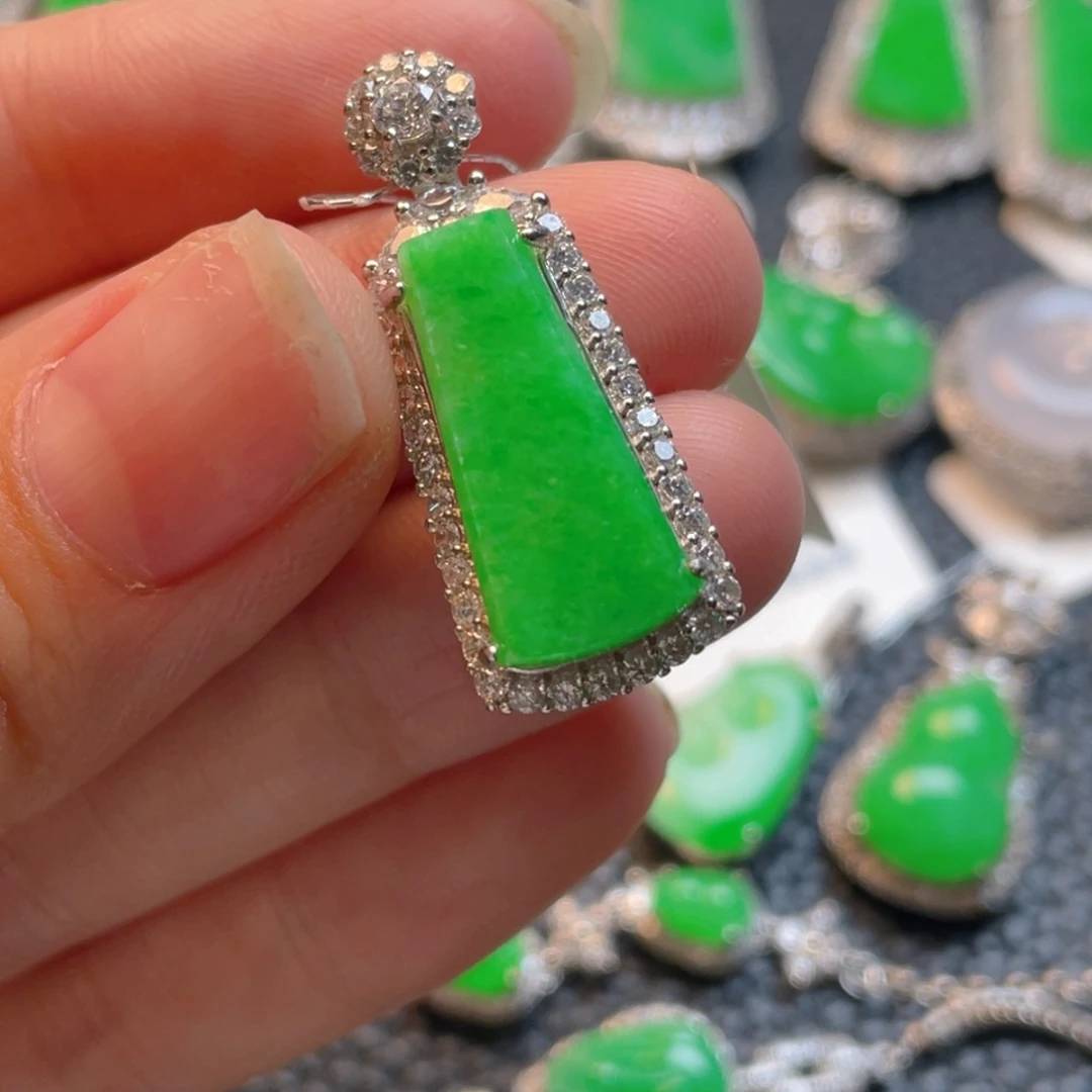 翡翠银S925镶嵌颈饰