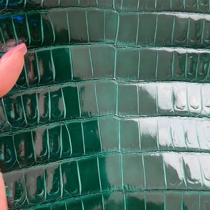 小***」丰田定制墨绿色鳄鱼皮钥匙套