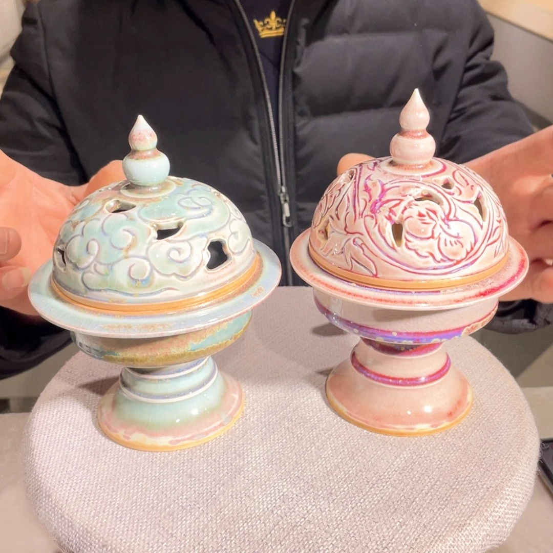 红***沙钧瓷瓶身为一个人