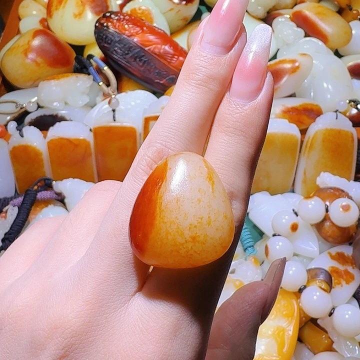 和田玉未镶嵌挂件路*