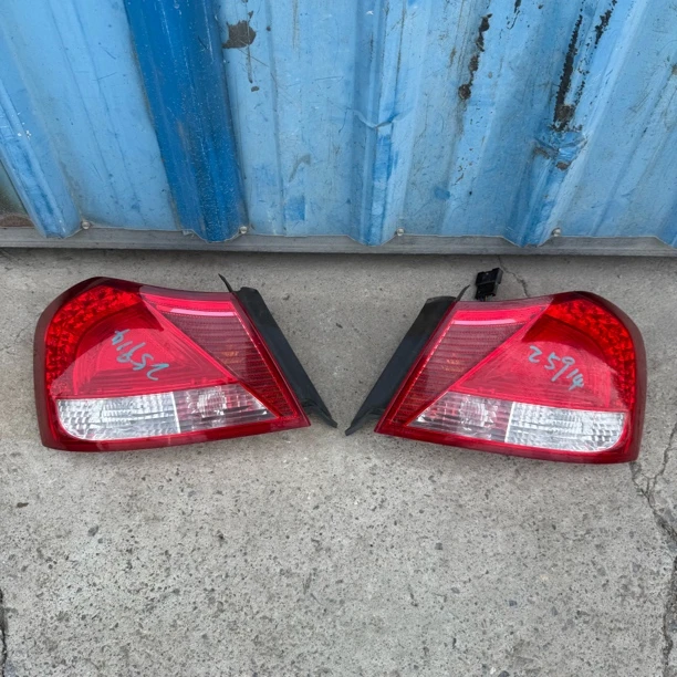 适用荣威750后尾灯刹车灯倒车灯防追尾灯