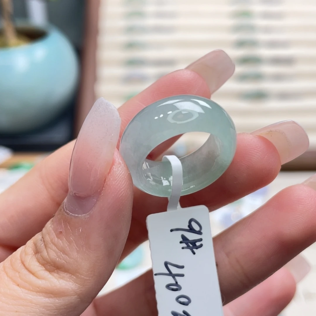 翡翠未镶嵌戒圈a18港圈9冰胶蓝绿底小墩墩