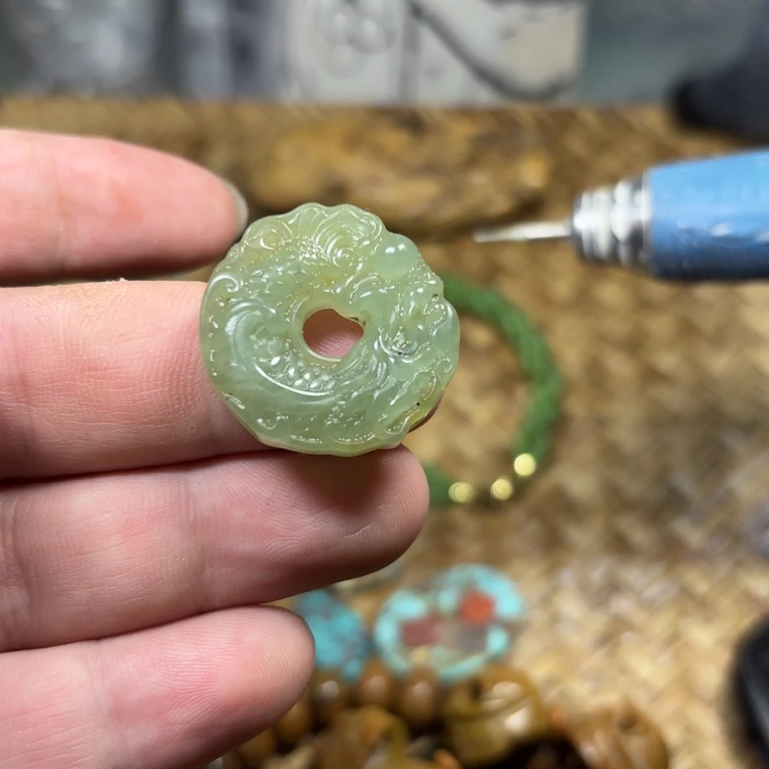 岫岩河磨玉（透闪石质玉）颈饰未镶嵌