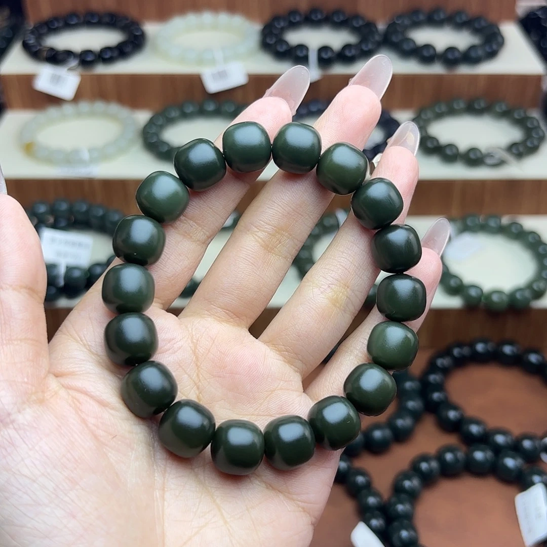 廖***和田玉未镶嵌手串