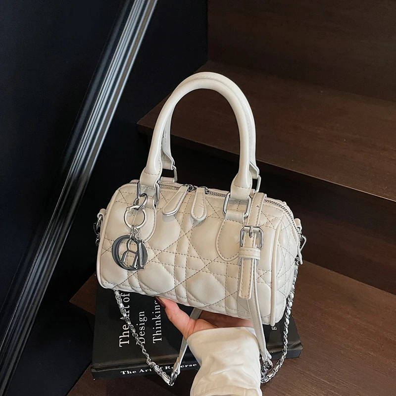 小众设计休闲简约纯色个性枕头包新款2025夏季时尚女士单肩斜挎包