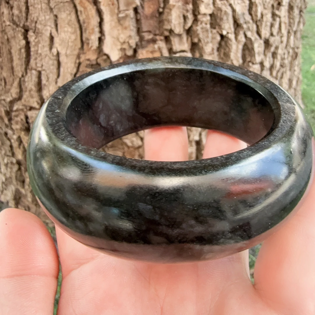 新疆和田玉红皮轮胎镯