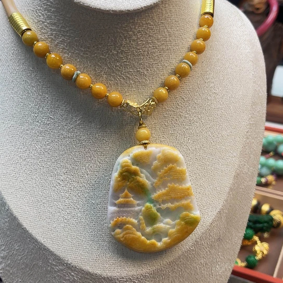 翡翠未镶嵌吊坠(赠链)炸