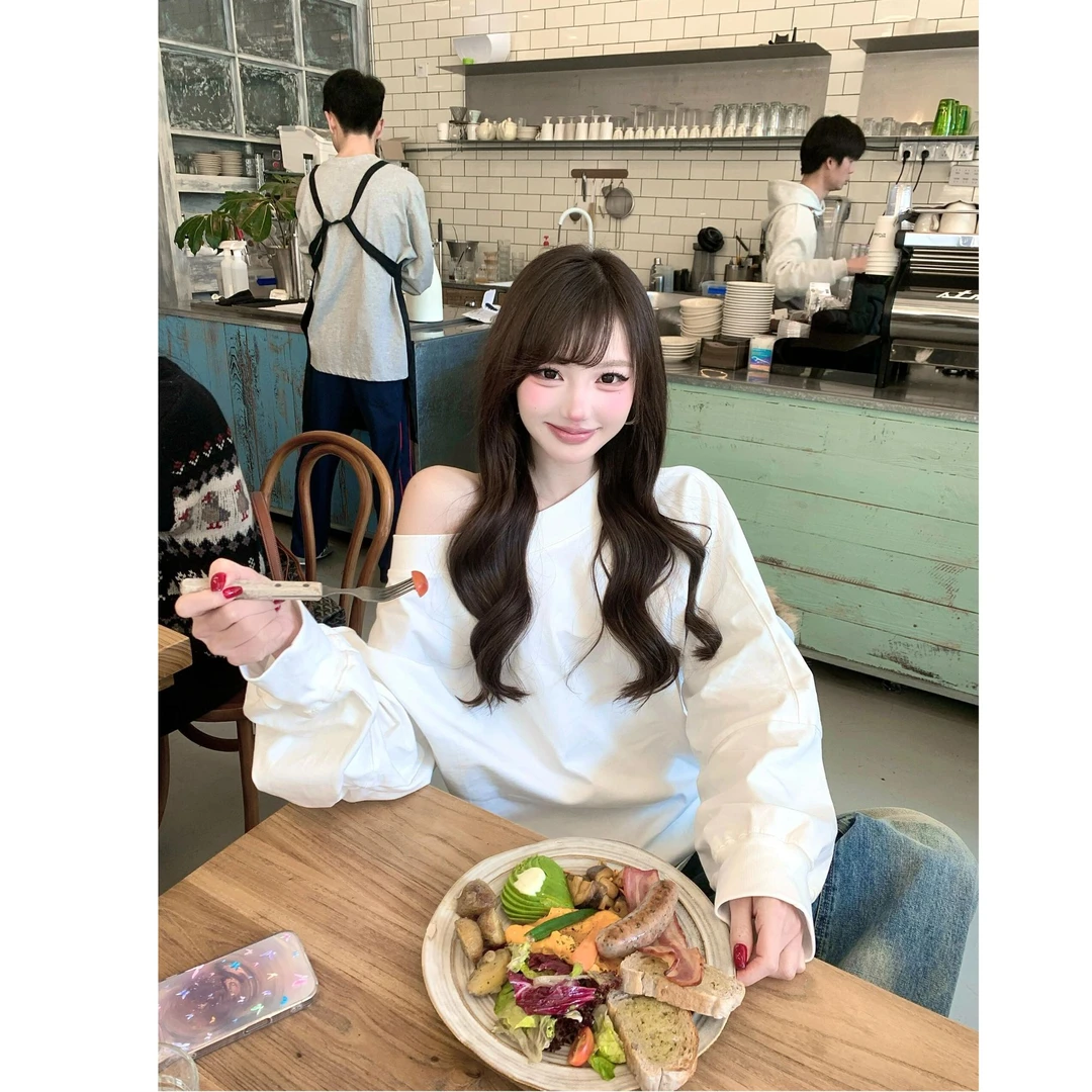 秋款韩系简约斜肩长袖t恤女百搭秋季新款露肩一字领设计感上衣服