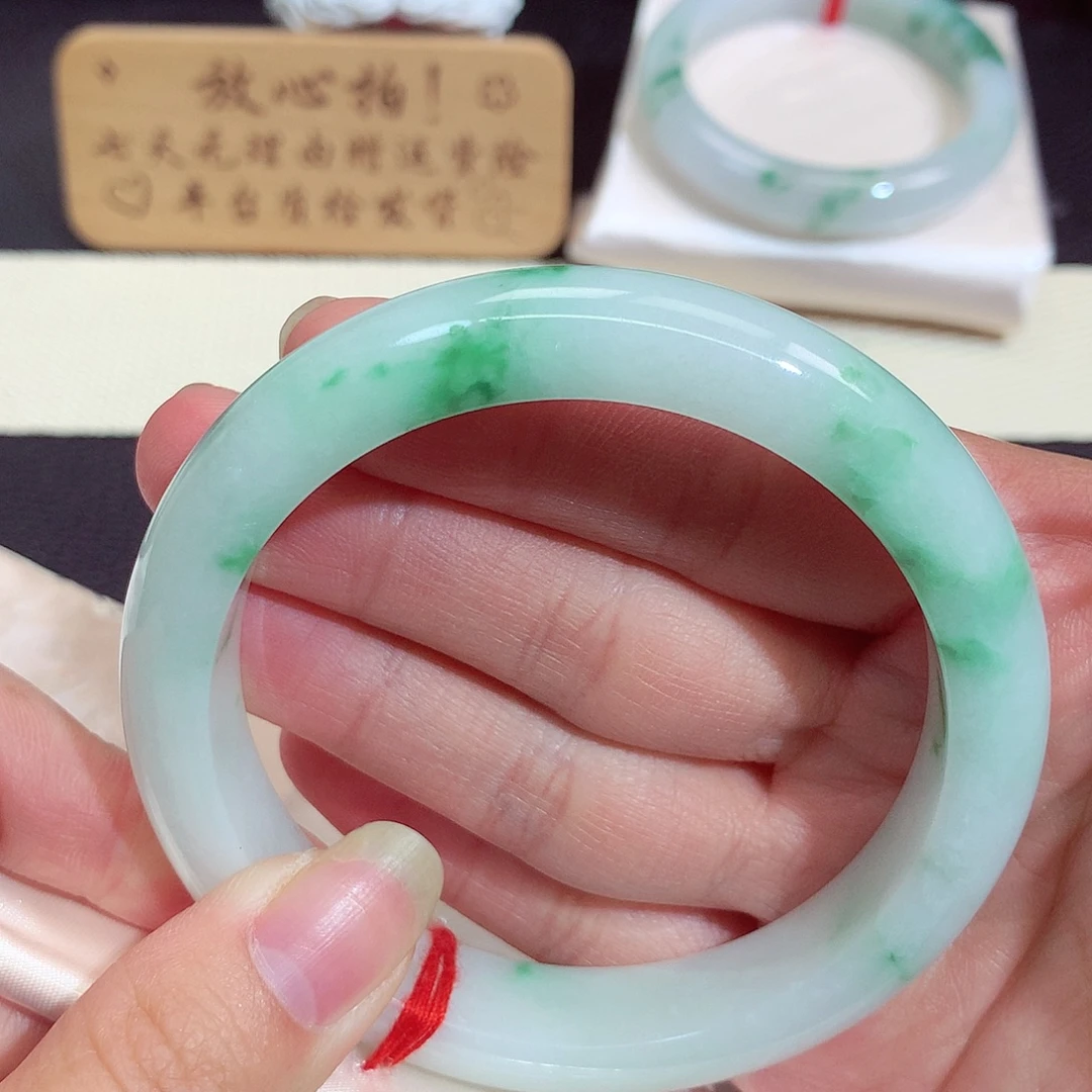 翡翠未镶嵌手镯1237
