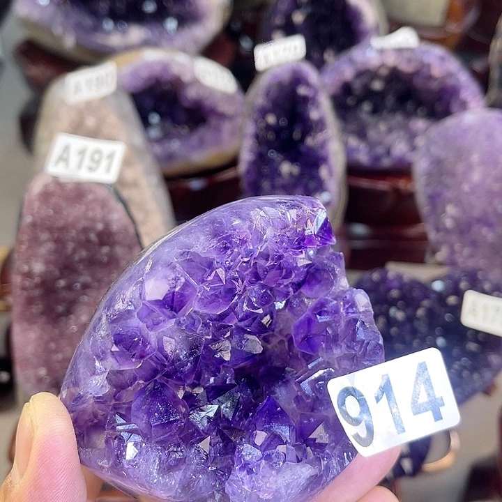 未镶嵌水晶大型摆件（非配饰）