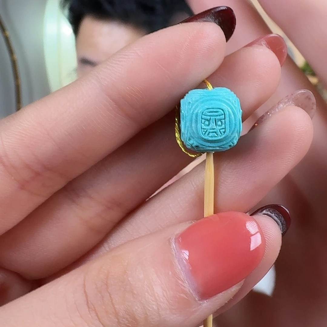 绿松石未镶嵌挂件