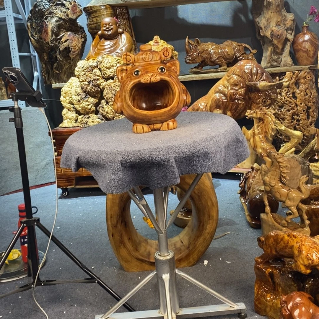 陈***）木木雕摆件大嘴猫香樟木