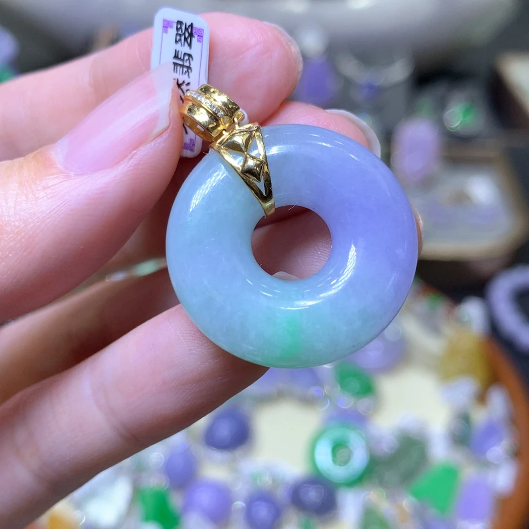 【闪购商品】翡翠颈饰18K金镶嵌翡翠吊坠项链