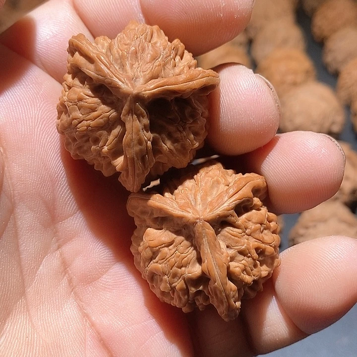 吊坠文玩核桃小****）三棱