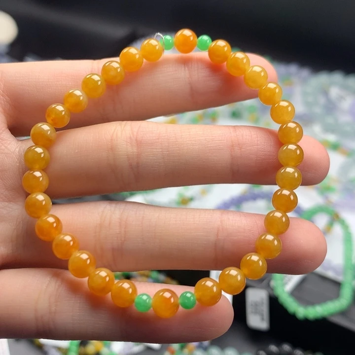 翡翠手镯未镶嵌翡翠