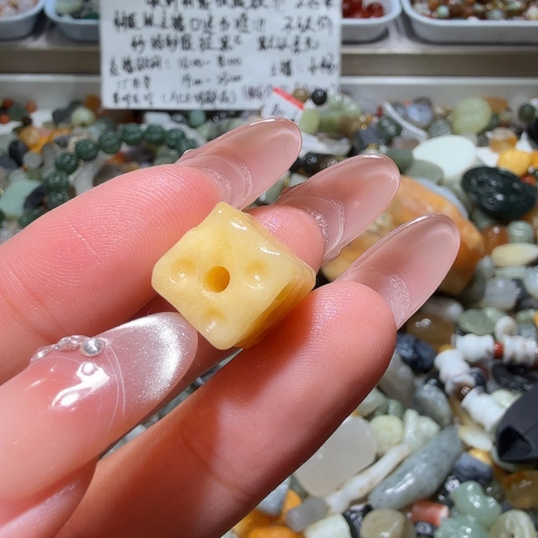 和田玉未镶嵌珠宝奇石