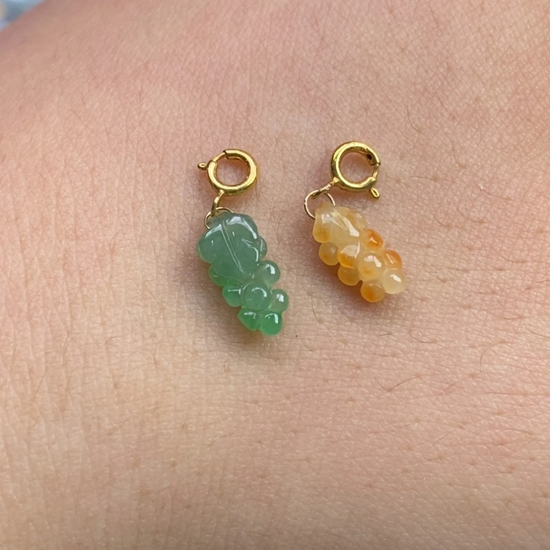 翡翠18K金镶嵌颈饰葡萄