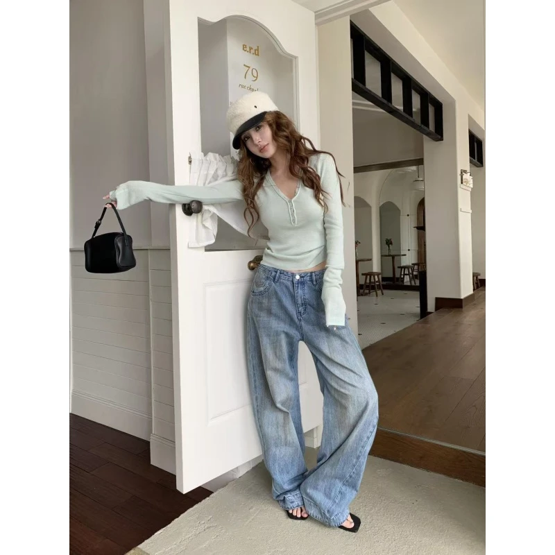 美式甜辣V领正肩修身设计感小众长袖T恤女秋季新款宽松牛仔长裤潮