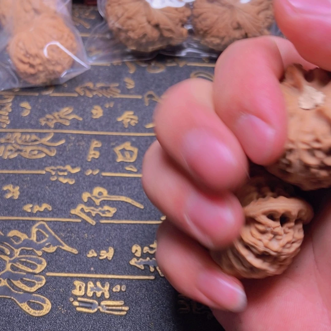 文玩核桃把件大****0宫灯