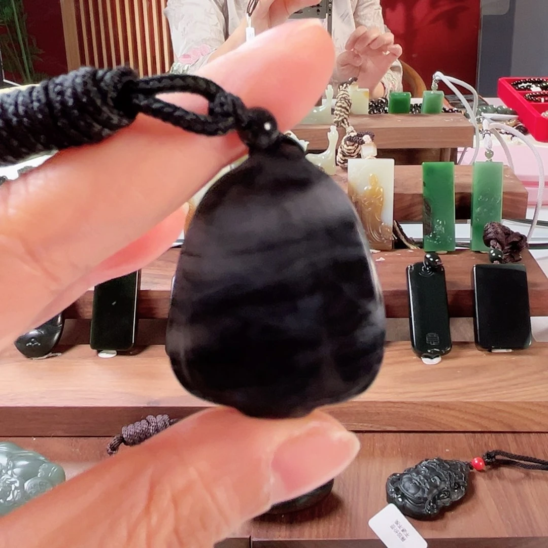 和田玉颈饰未镶嵌新疆和田玉青花