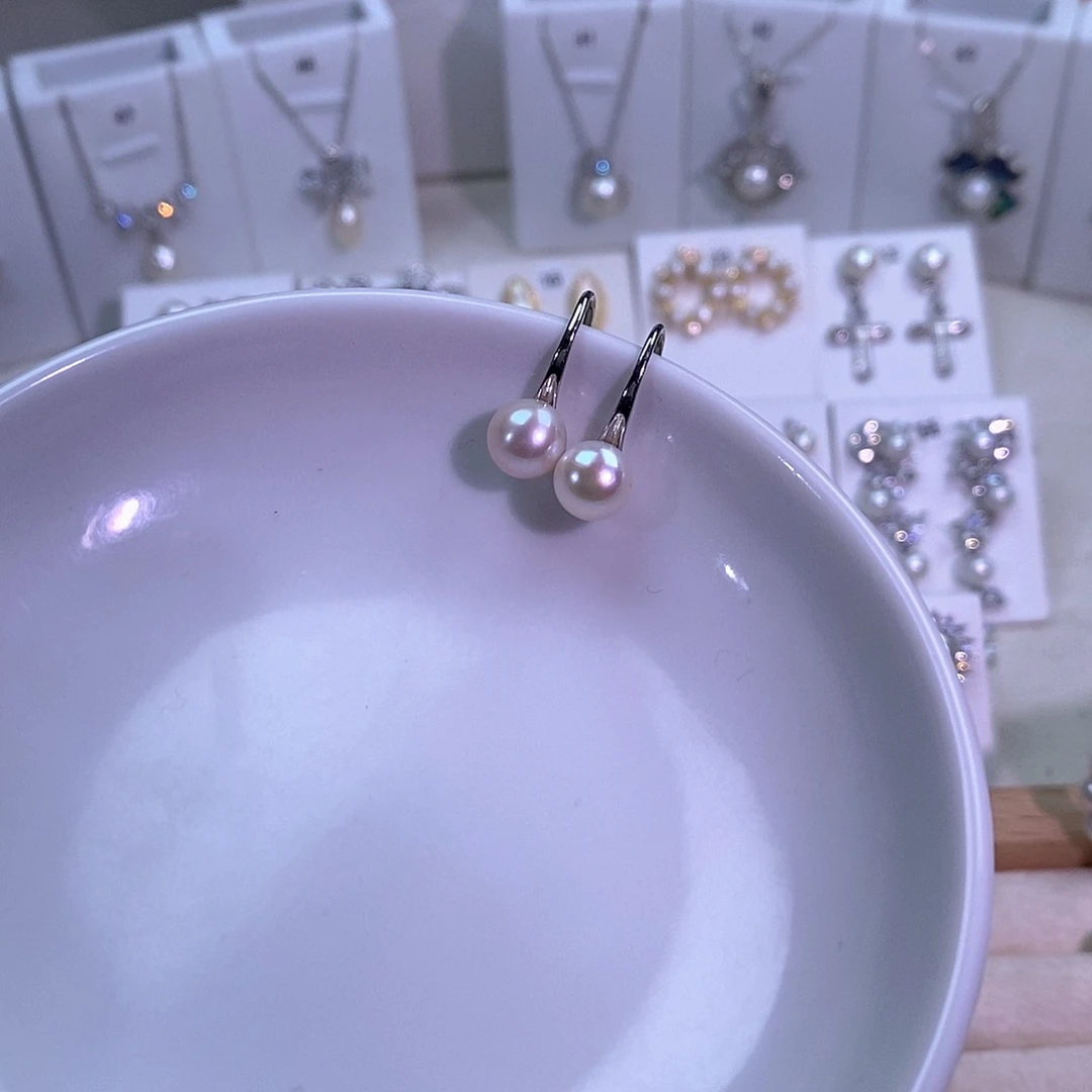 淡水珍珠耳饰未镶嵌