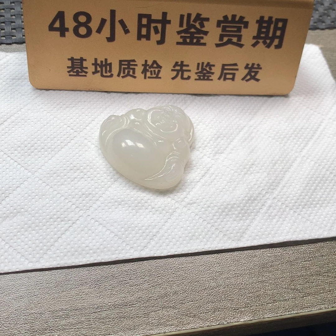 颈饰未镶嵌和田玉大佛