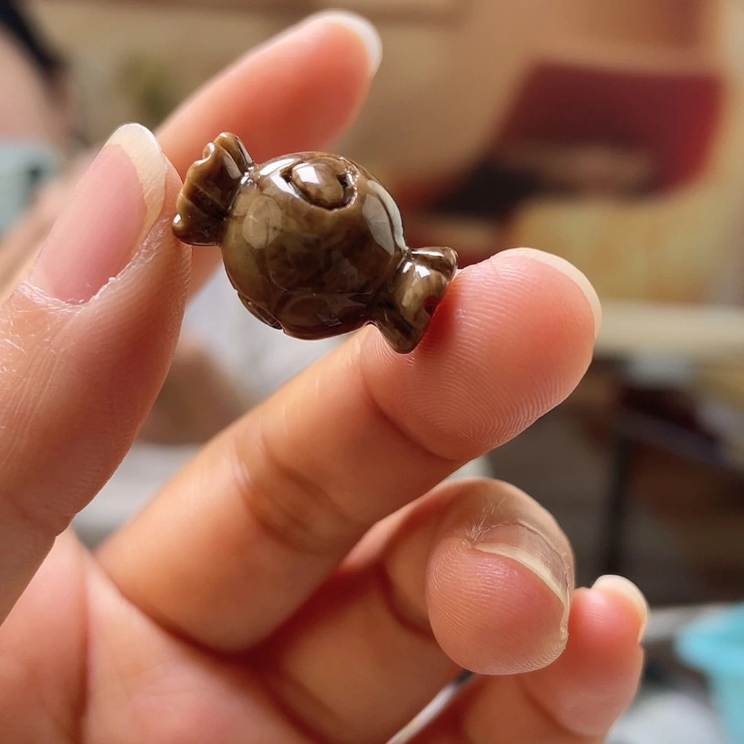 琥珀未镶嵌裸石吊坠