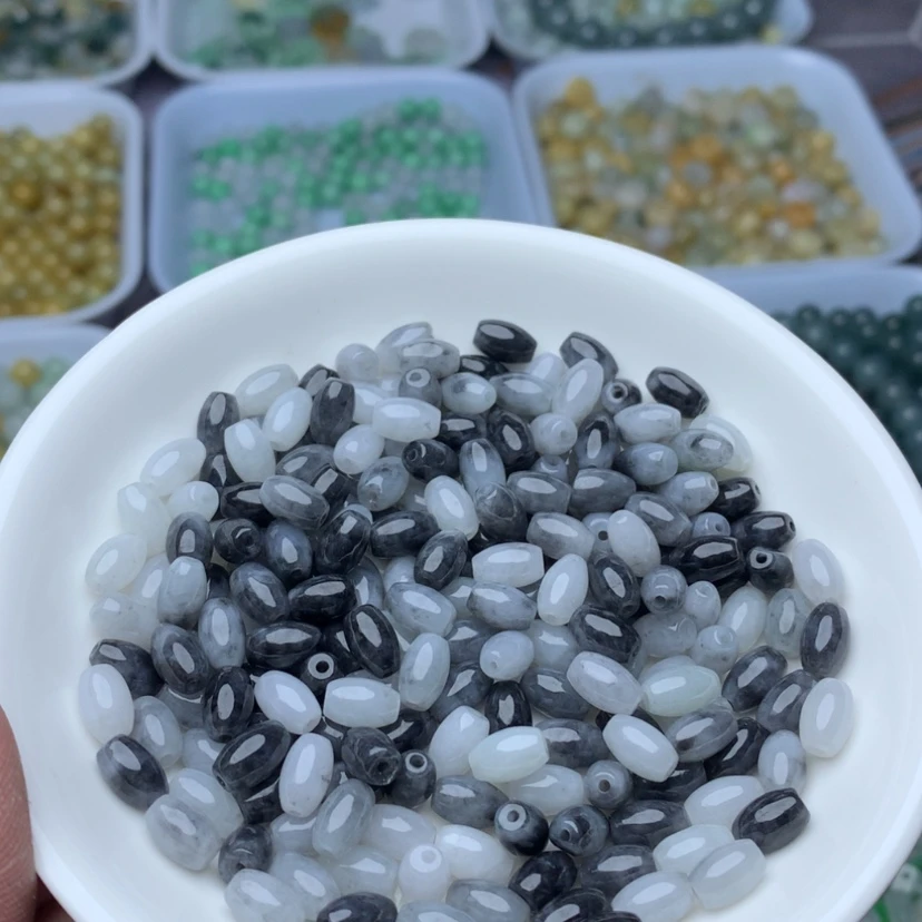 【闪购商品】翡翠手链未镶嵌卡5*8乌鸡米珠50个