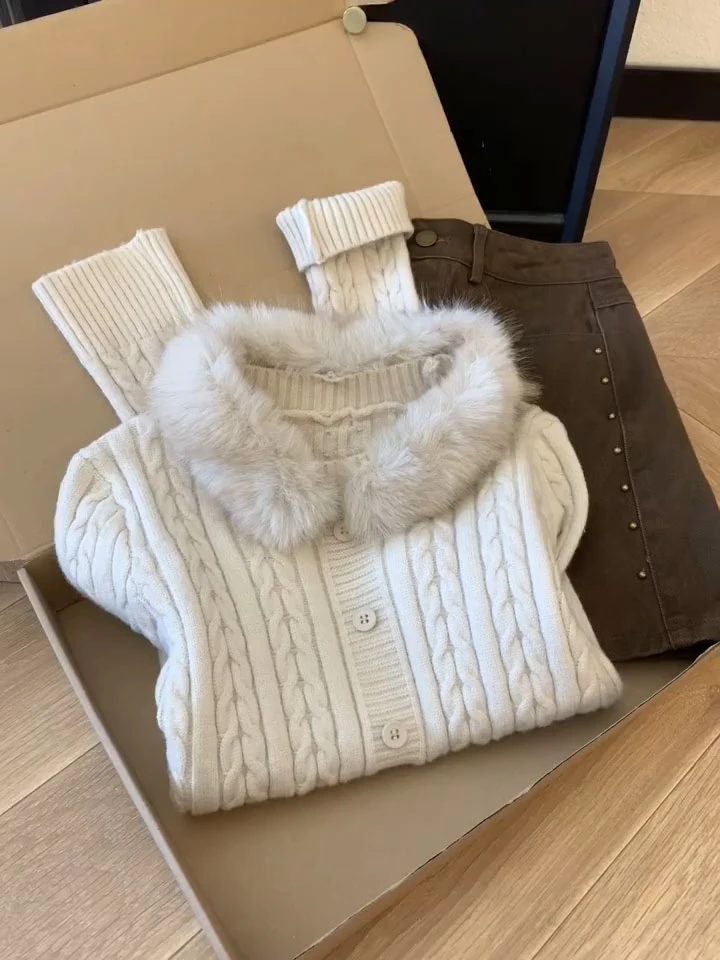 2025秋冬毛领麻花修身收腰套头针织衫女设计感内搭毛衣高腰打底衫