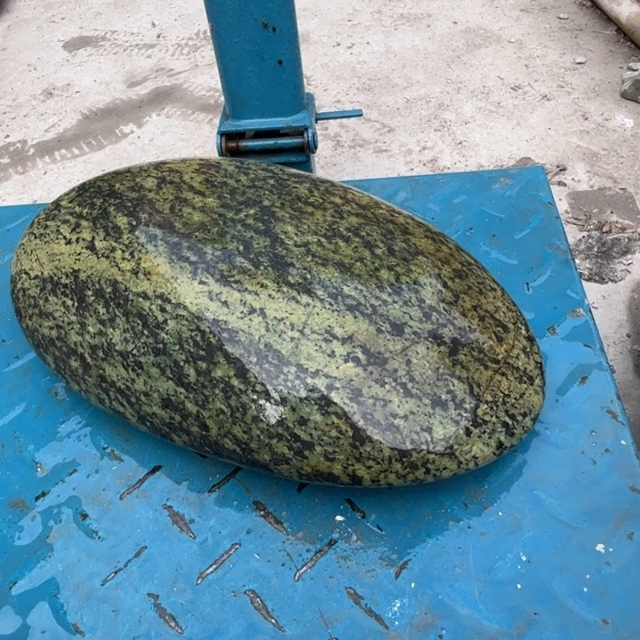 烁***祯蛇纹石玉未镶嵌原石5.2公斤