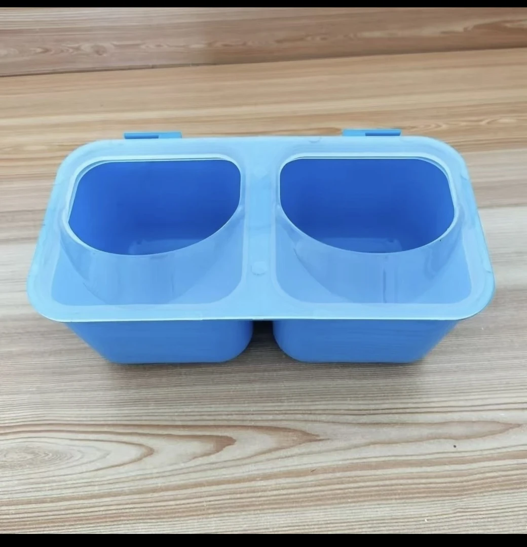 鸽子用防撒食盒水盒饮水器带挂钩设计防扒拉笼用喂食器防溅
